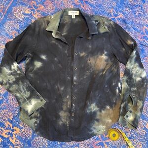 Cloth and stone button down size small